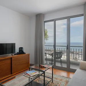 Apartment Apartamento Princesa Dona Amelia By An Island Apart
